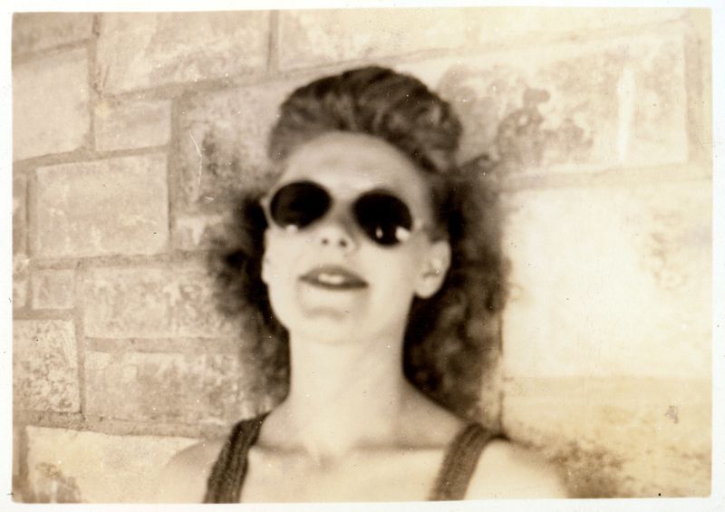 Life Of A Texas Girl In The 1940s Through Glamorous Found Pictures