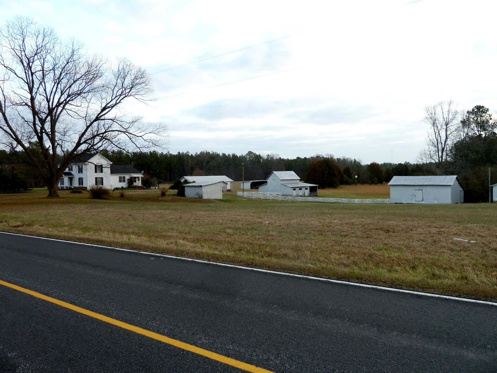 seniors walking across america POST 563 KENBRIDGE, VIRGINIA; US 40