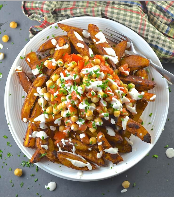 Loáded Táco Fries with Lime Cremá Nice Taste