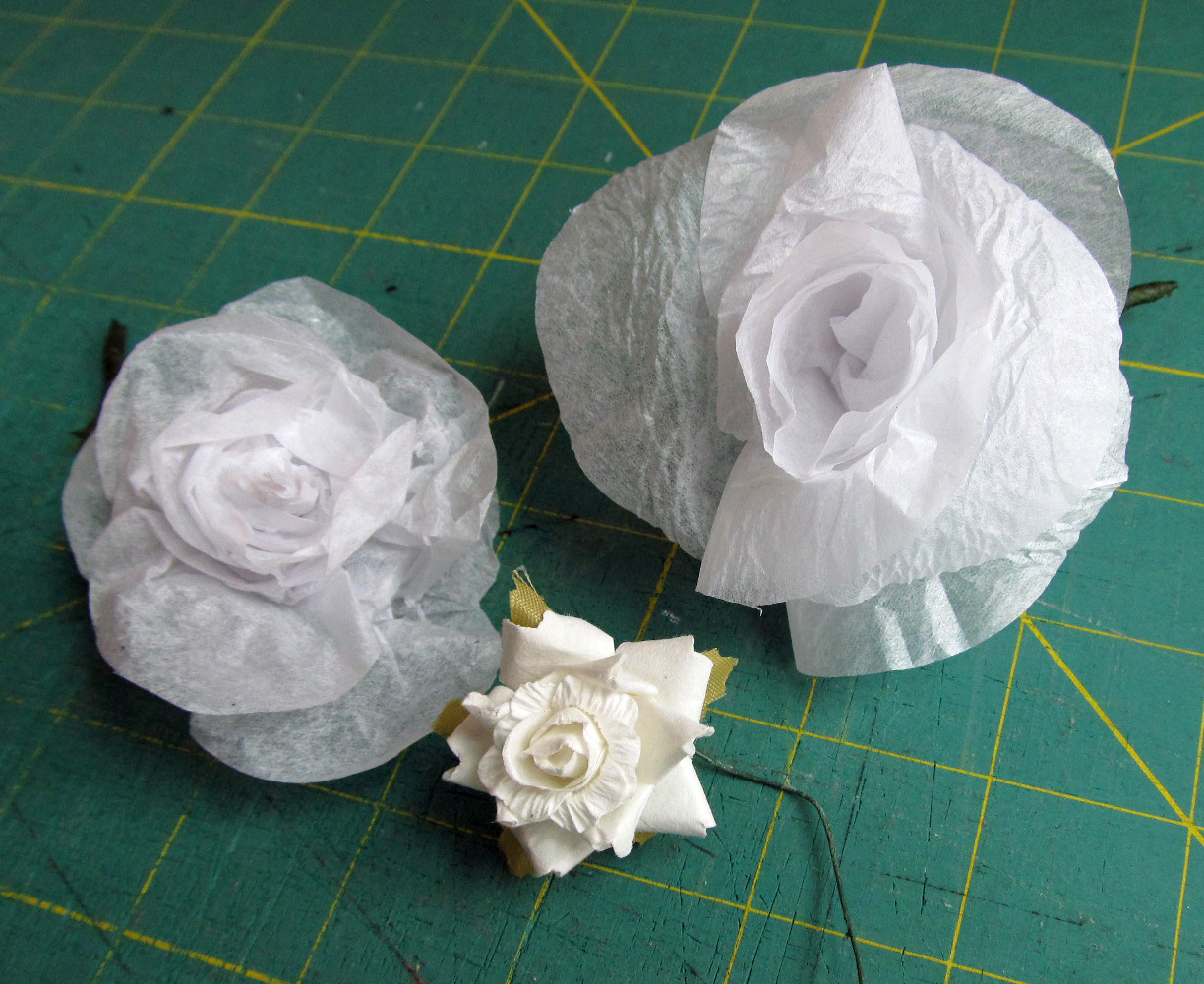 Mackin-Art: Paper Roses