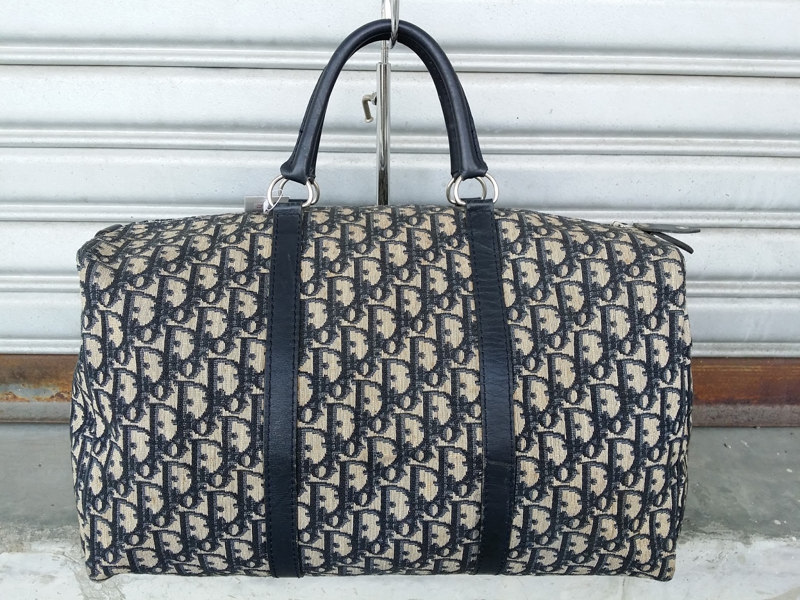 Air dior bag price hotsell