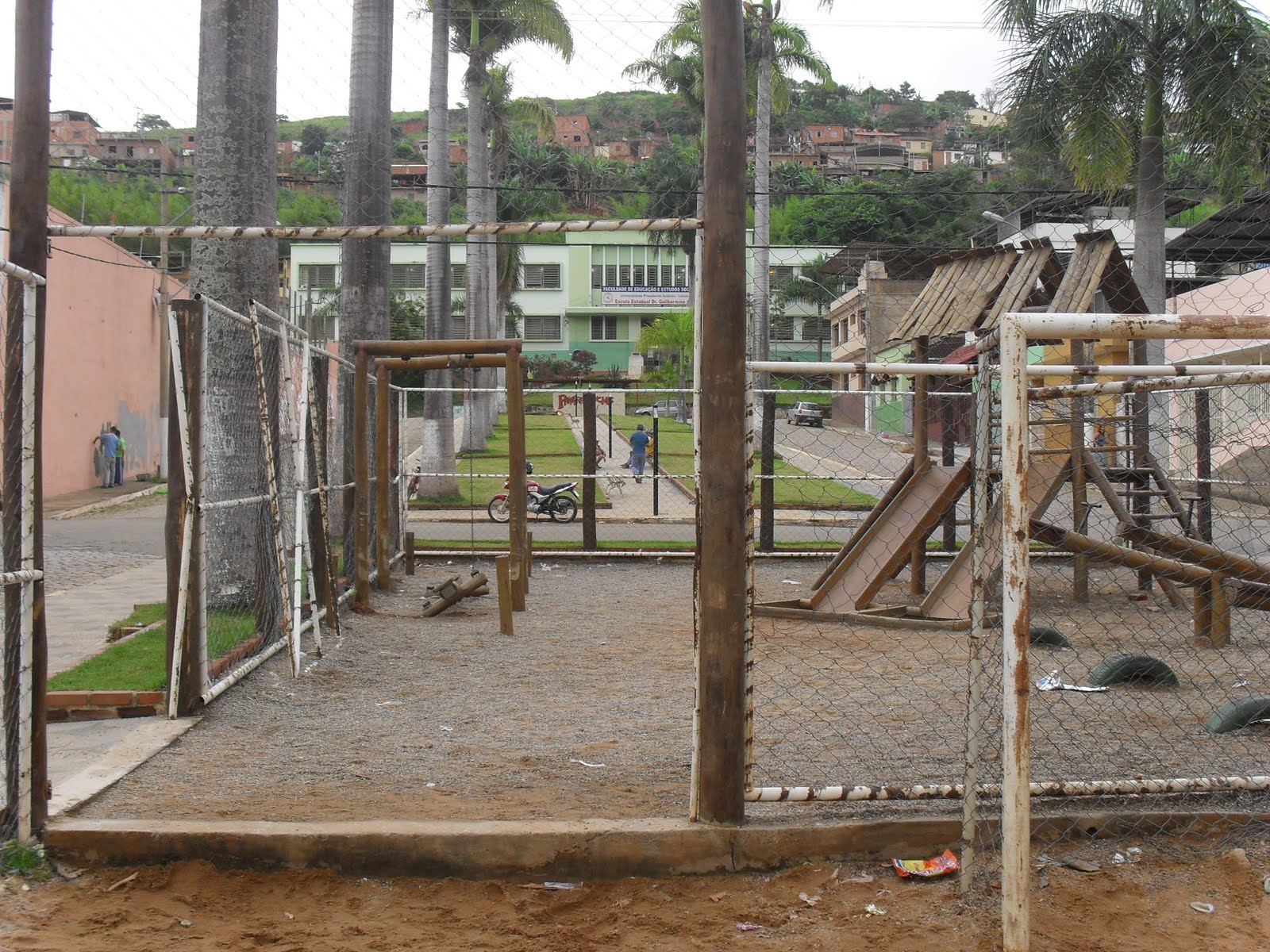 INHAPIM - AMANHECER: Festa na inauguração da Praça Alaíde Quintela.