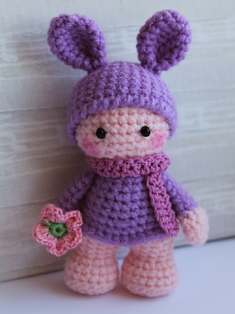 вязаные игрушки. вязание игрушек девочки. игрушки из плюшевой пряжи. кукла амигуруми мк. вязание игрушек девочки.