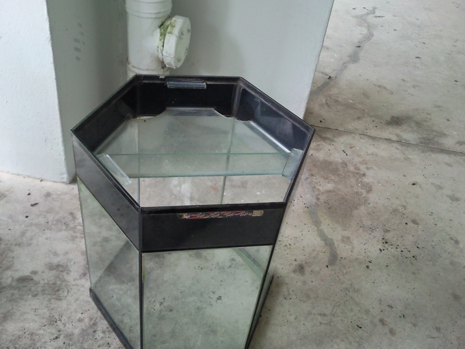 Tropical Fisher Man Fish Tanks And Aquarium CRS 6 Sided Hexagon Fish Tank