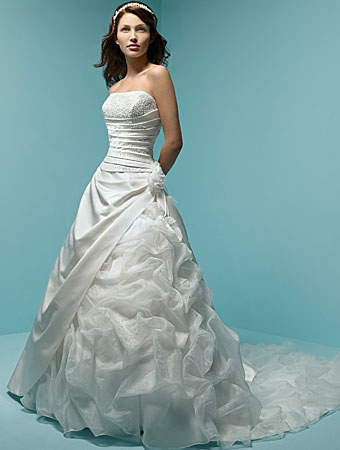 Beautiful Strapless Wedding Gowns ~ Bridal Wears