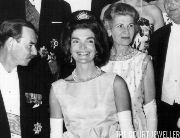 Jacqueline Kennedy's Sunburst Brooch | The Court Jeweller
