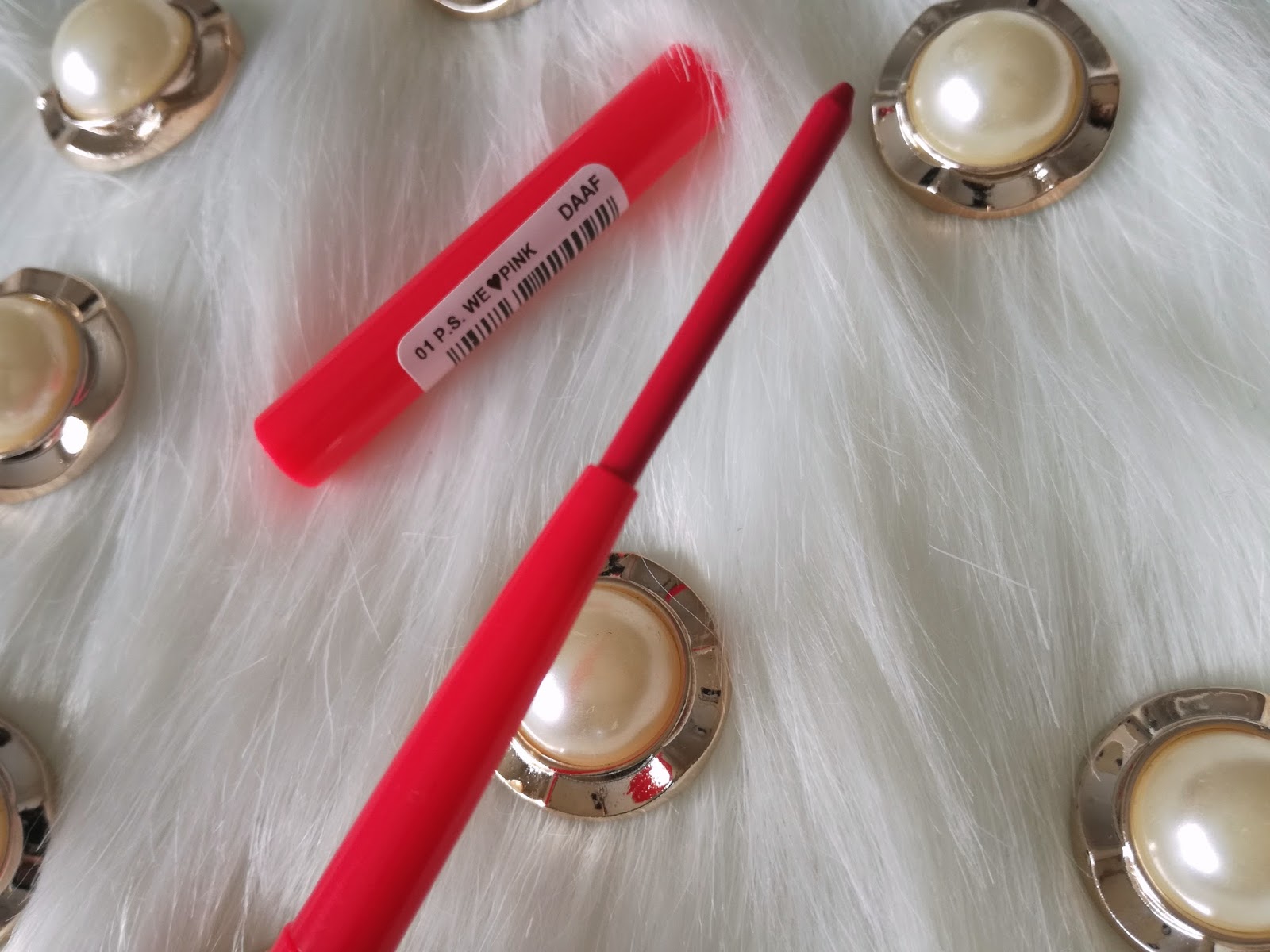 Essence-we-are-flawless-lipliners-ps-we-love-pink