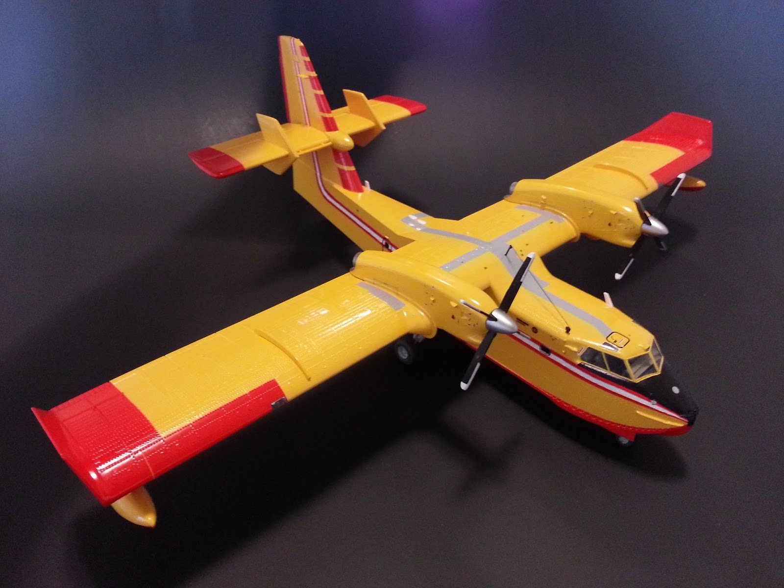 Scale Model Hobby CANADAIR CL415 172 scale