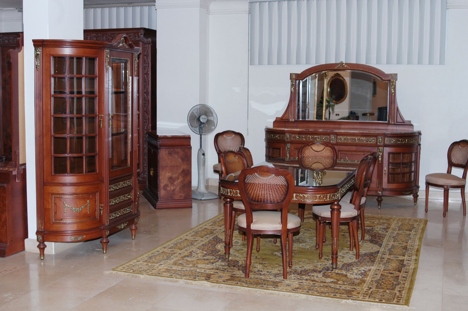 El nashar furniture مجموعة متميزة من غرف السفرة El nashar furniture مجموعة متميزة من غرف السفرة