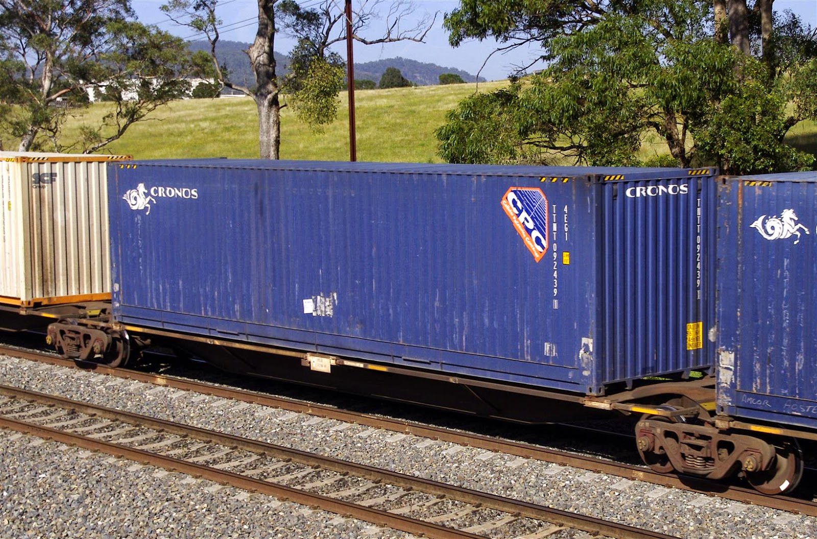 Rollingstock News: Some Different Boxes