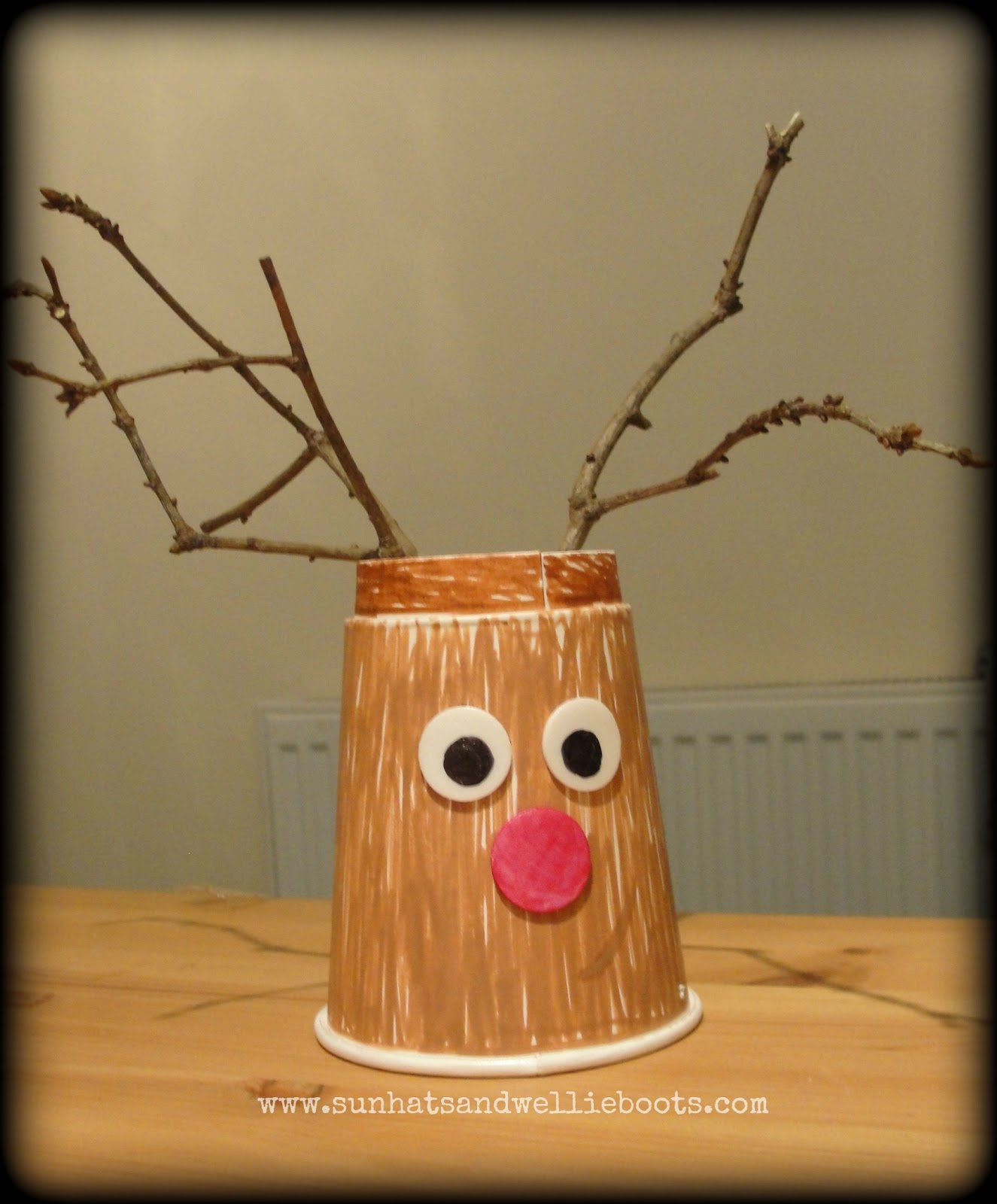 Sun Hats & Wellie Boots: Paper Cup Reindeers