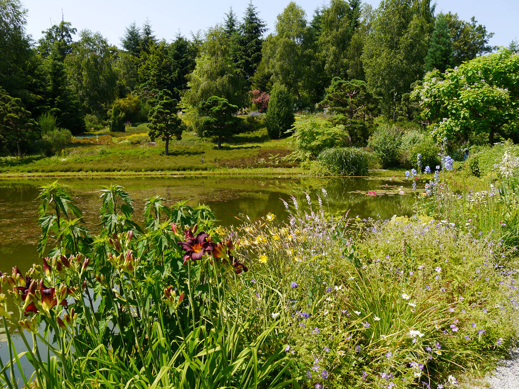 GartenImpressionen NEPALHIMALAYAPAVILLON IN WIESENT
