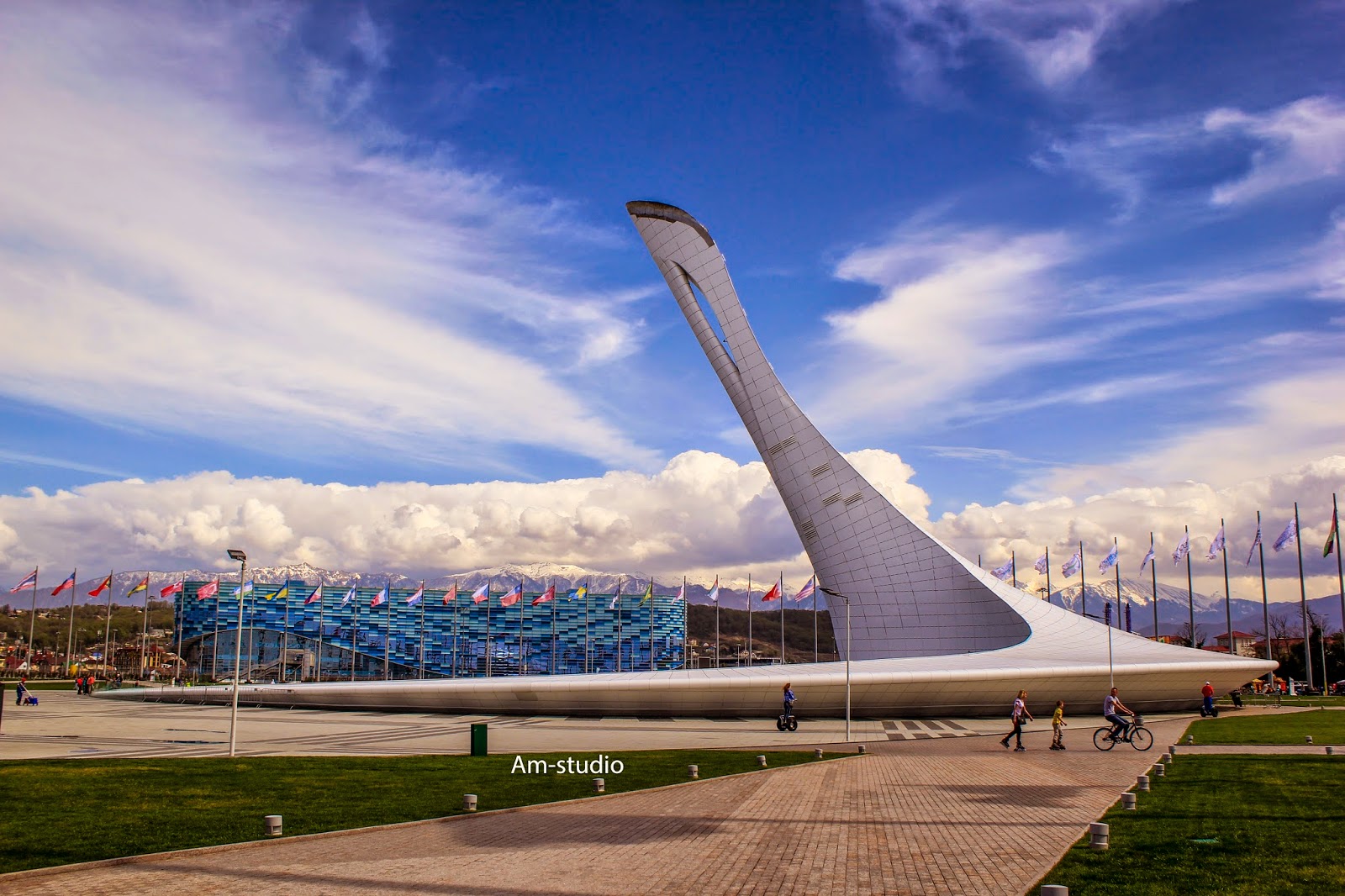 Парк возле олимпийского