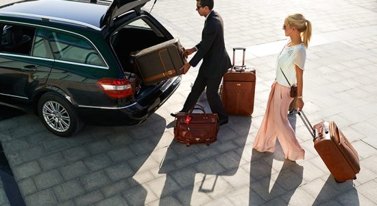 What Are The Benefits Of Using Airport Transfer Services?