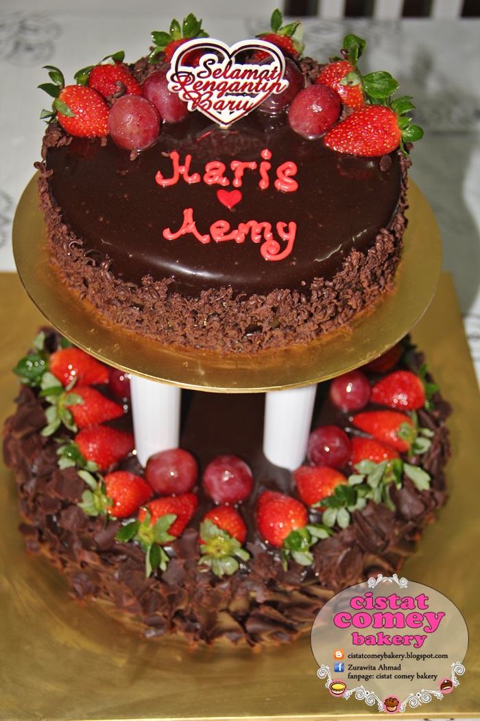Tempahan Kek Kawin Coklat Moist 2 Tingkat (10.03.2012)