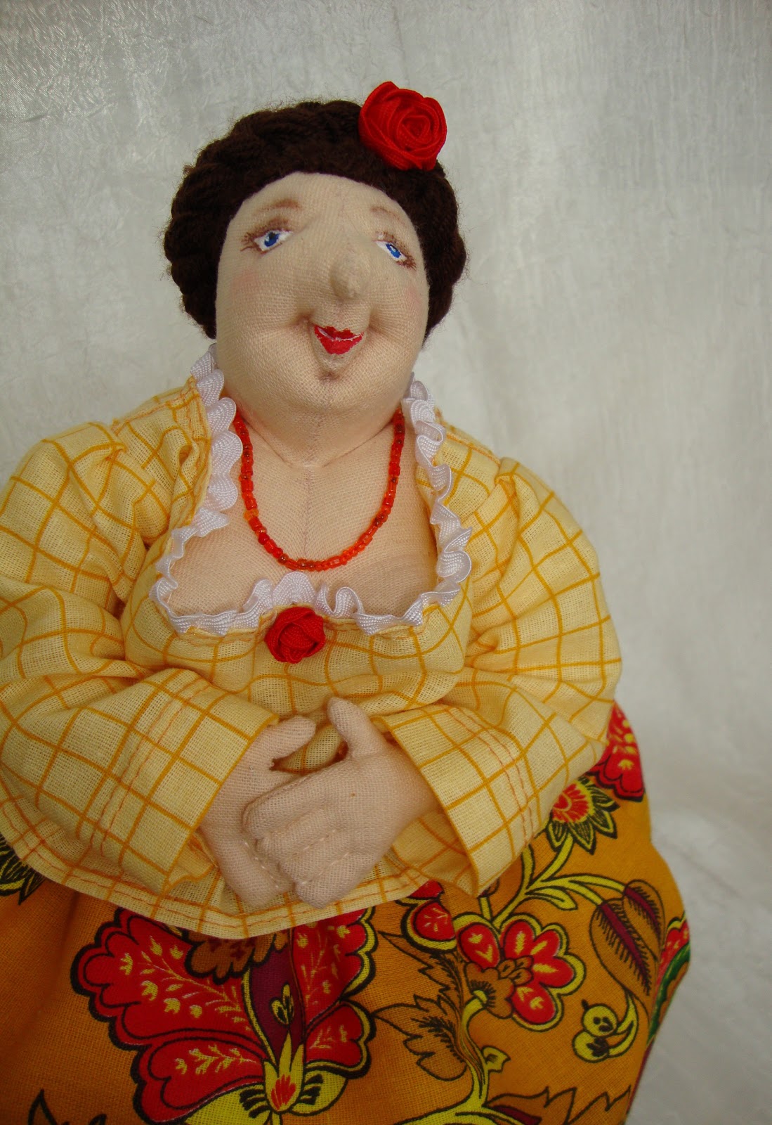 Самодельная женщина. Тильда на чайник. Резиновая кукла на чайник. Старинная баба на чайник. Баба на чайник своими руками.