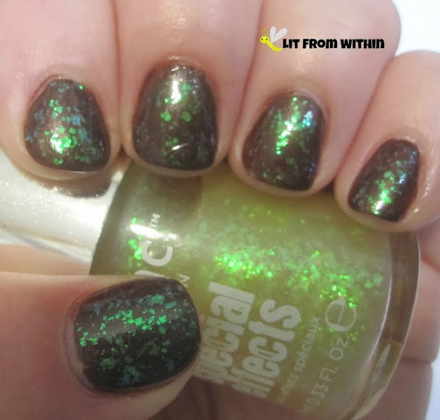 Doesn't the polish look almost radioactive?