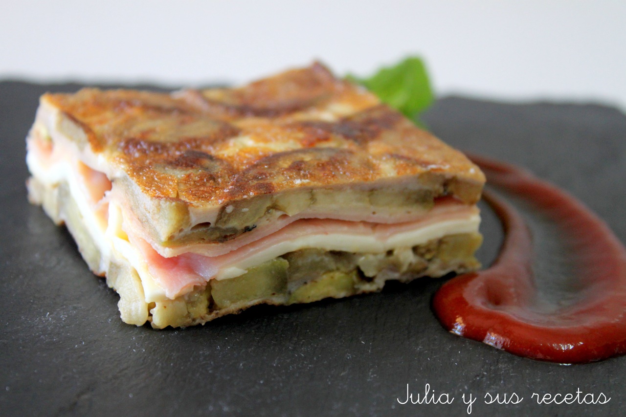 JULIA Y SUS RECETAS Tortilla de berenjenas rellenas de jamón y queso