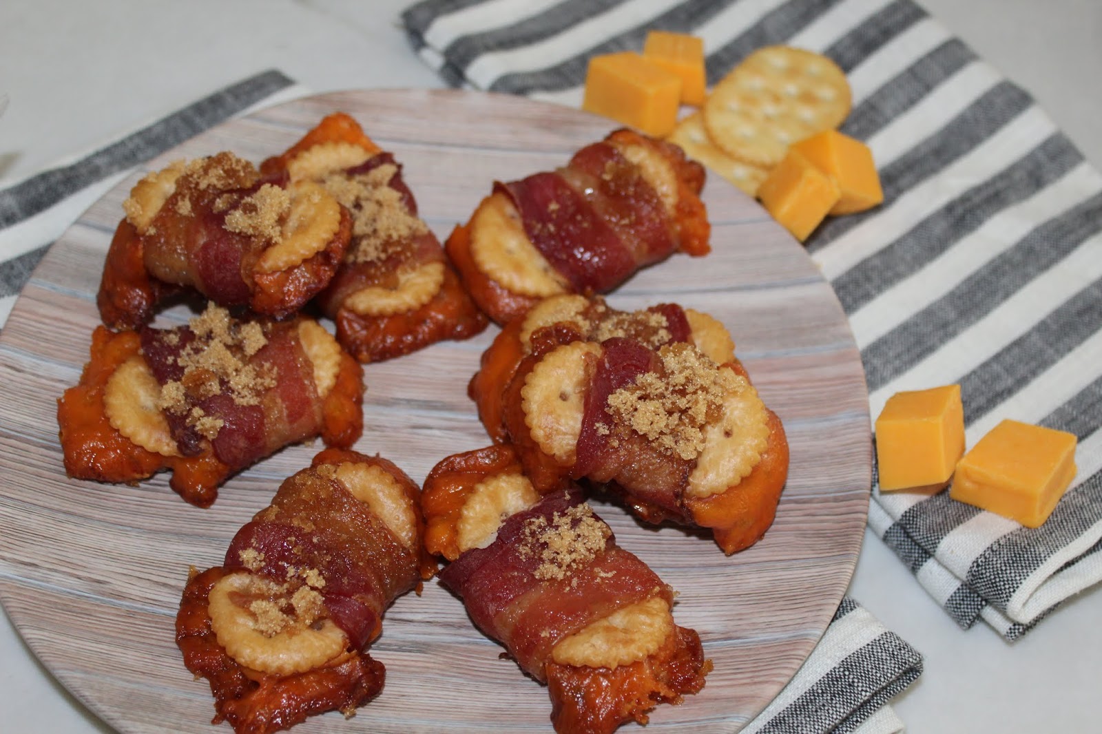 Living on Cloud Nine CHEDDAR CRACKER HACKS...YUMMY BACON APPETIZER