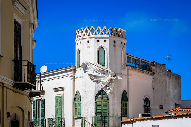 Foto Ischia, Foto Forio, Tommaso Cigliano Forio, Torre Cigliano Forio,Palazzo Cigliano Forio, architettura di Ischia, Torri di Forio, Torri Saracene