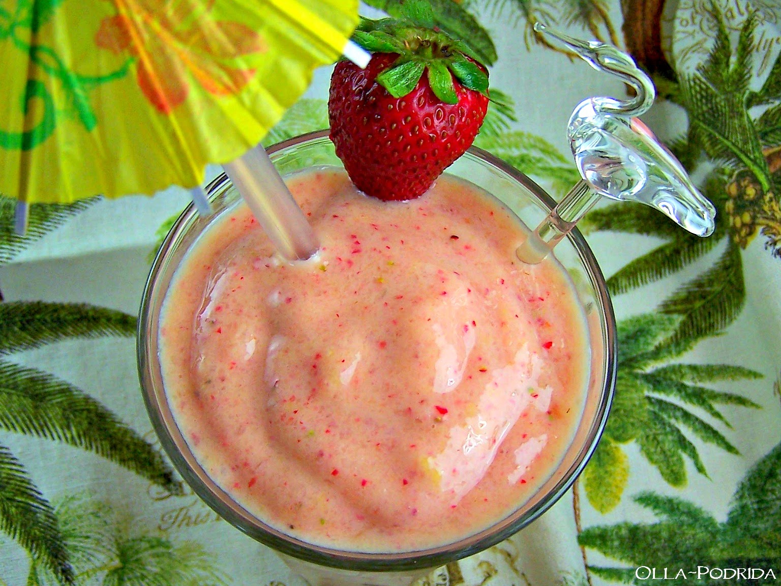 OllaPodrida Coconut Water Smoothie with Mango, Banana, and Strawberries
