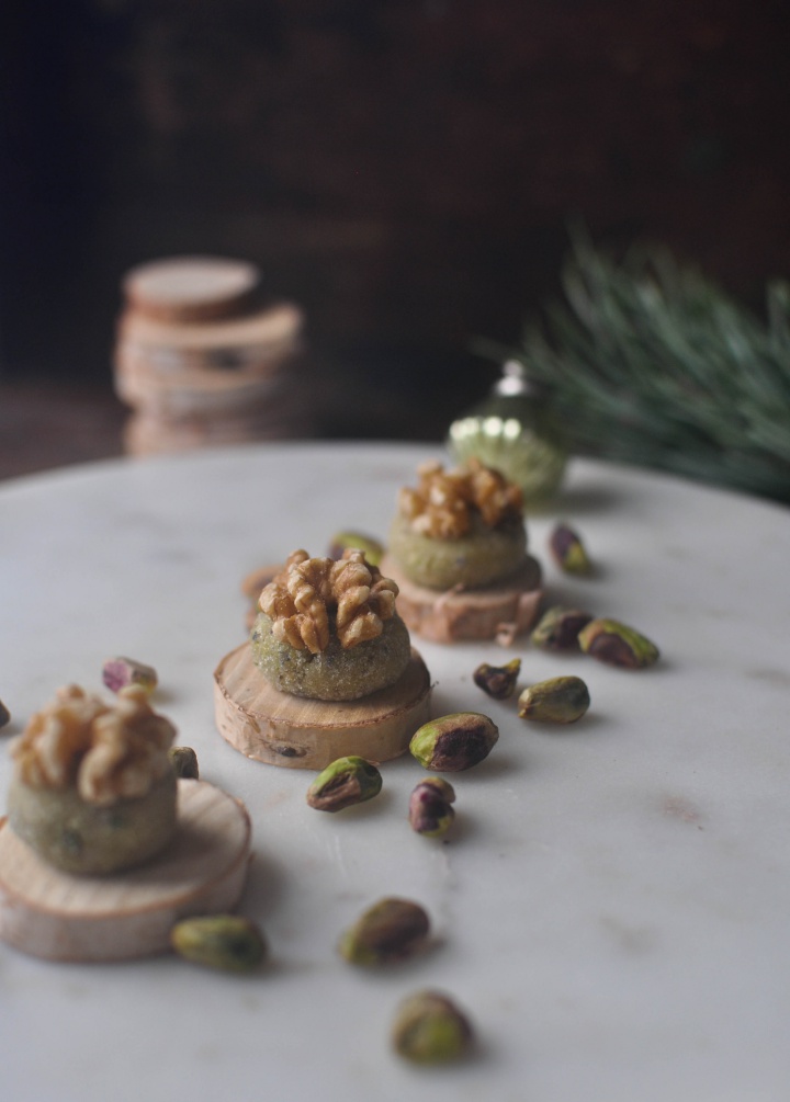 Christmas in Southern Tyrol - Meraner Nüsse, a praline with marzipan, pistacchios and walnuts