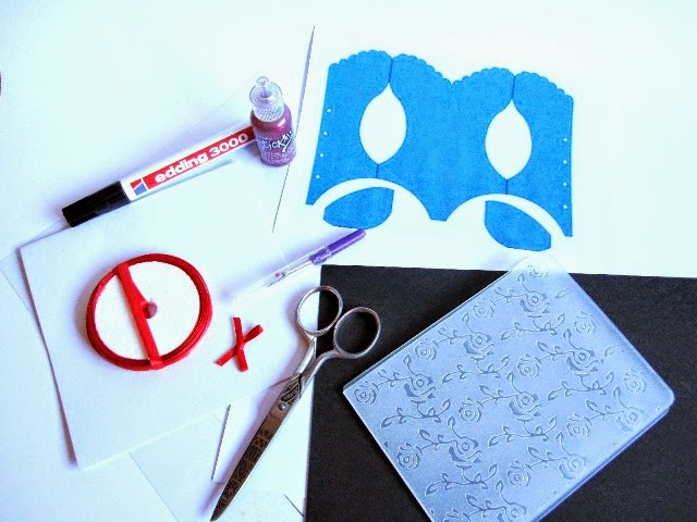 materiales tarjeta CORSÉ de scrapbooking para San Valentín