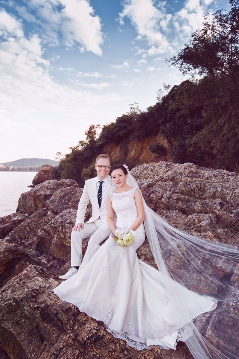 IN THE KNOW WITH RO HANGING OUT WITH CHEF JIM SMITH FROM BRAVO'S "TOP CHEF"