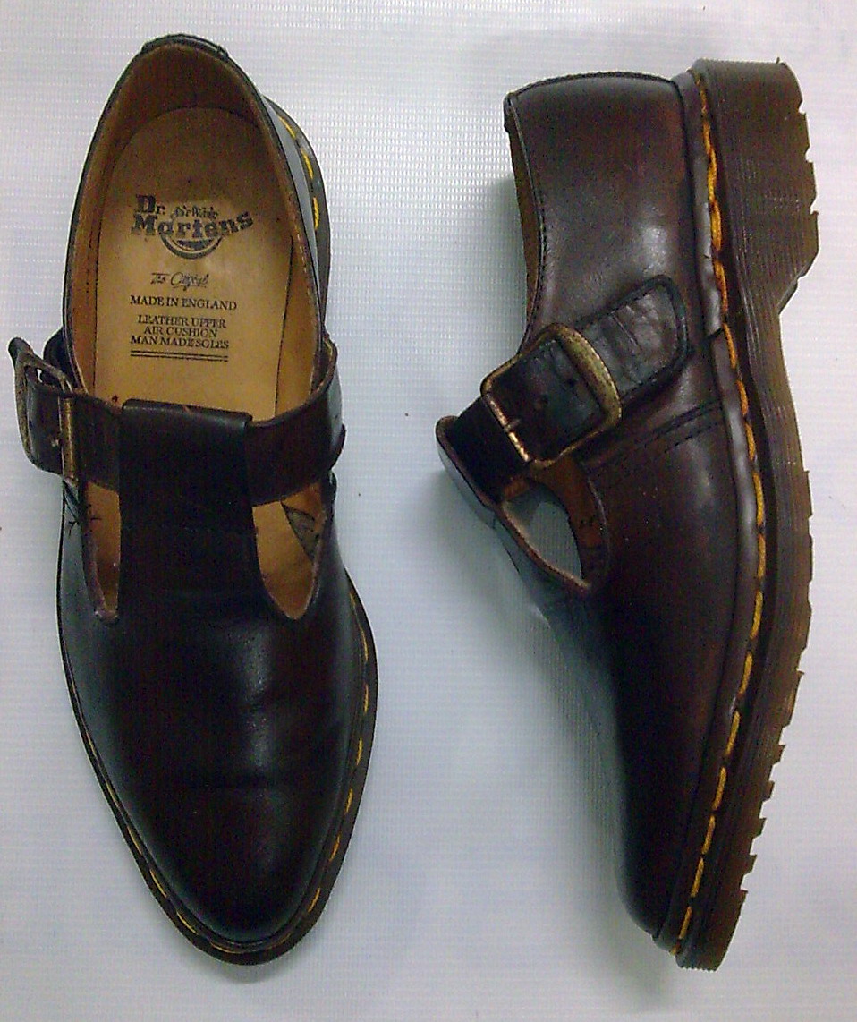 dr martens mary janes size 5