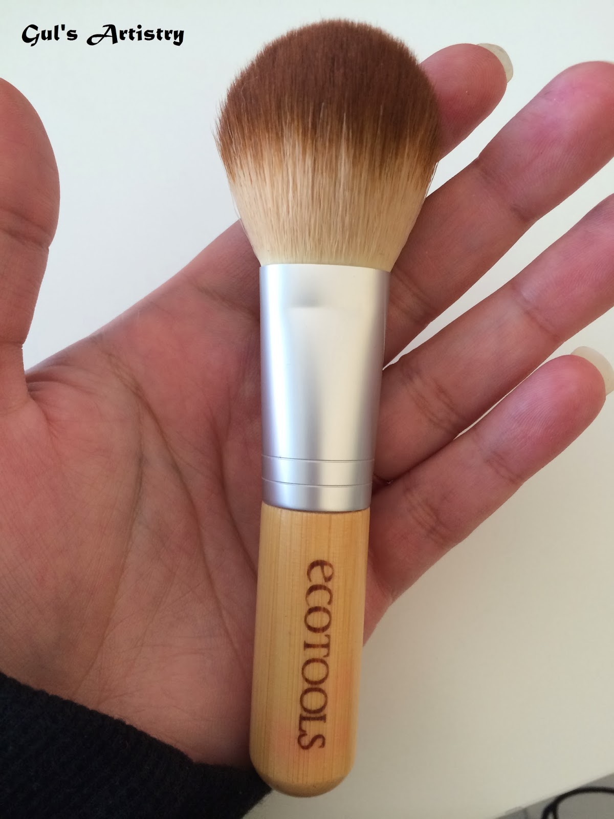 Gul's Artistry Makeup Brush Essentials for Beginners )