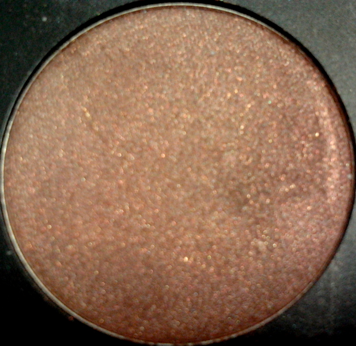 croissant neve cosmetics