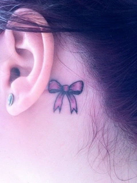 Tatuagens femininas atrás das orelhas Tatuagens femininas atrás das orelhas