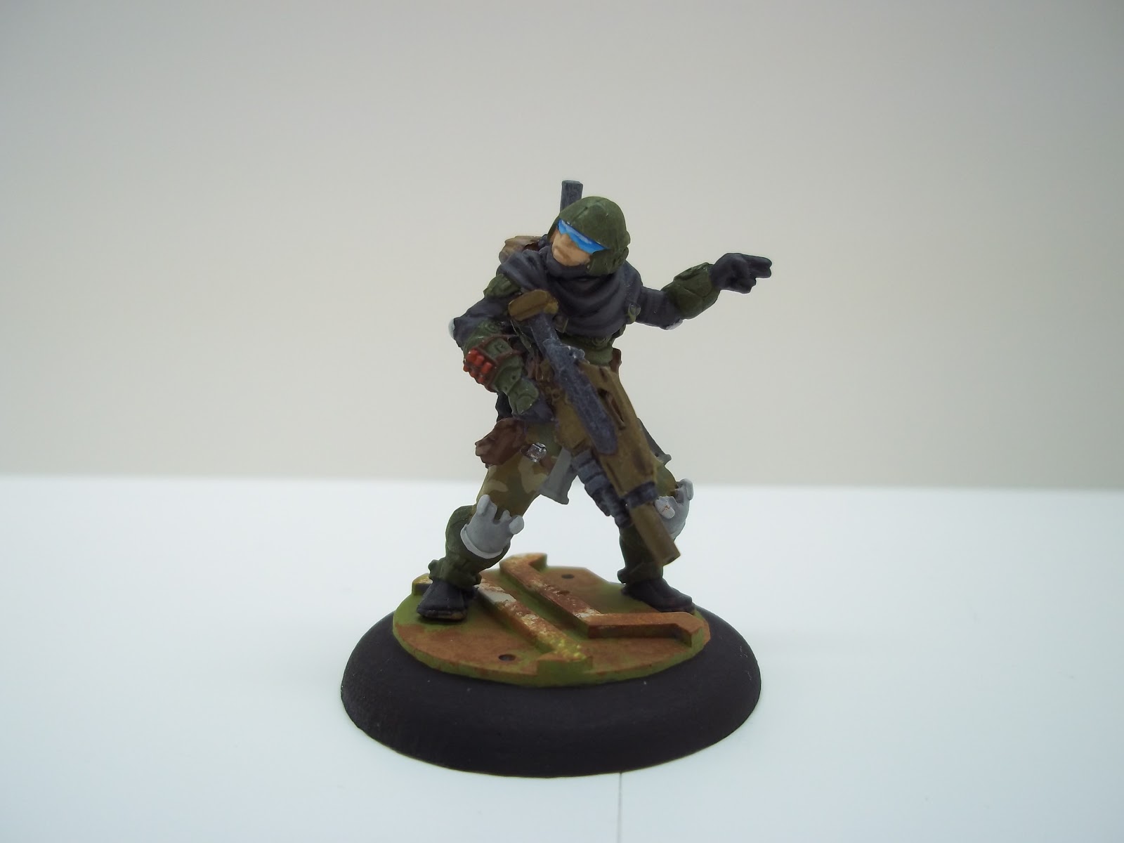 Regimental Colors Painting Service: You can't break this armor...