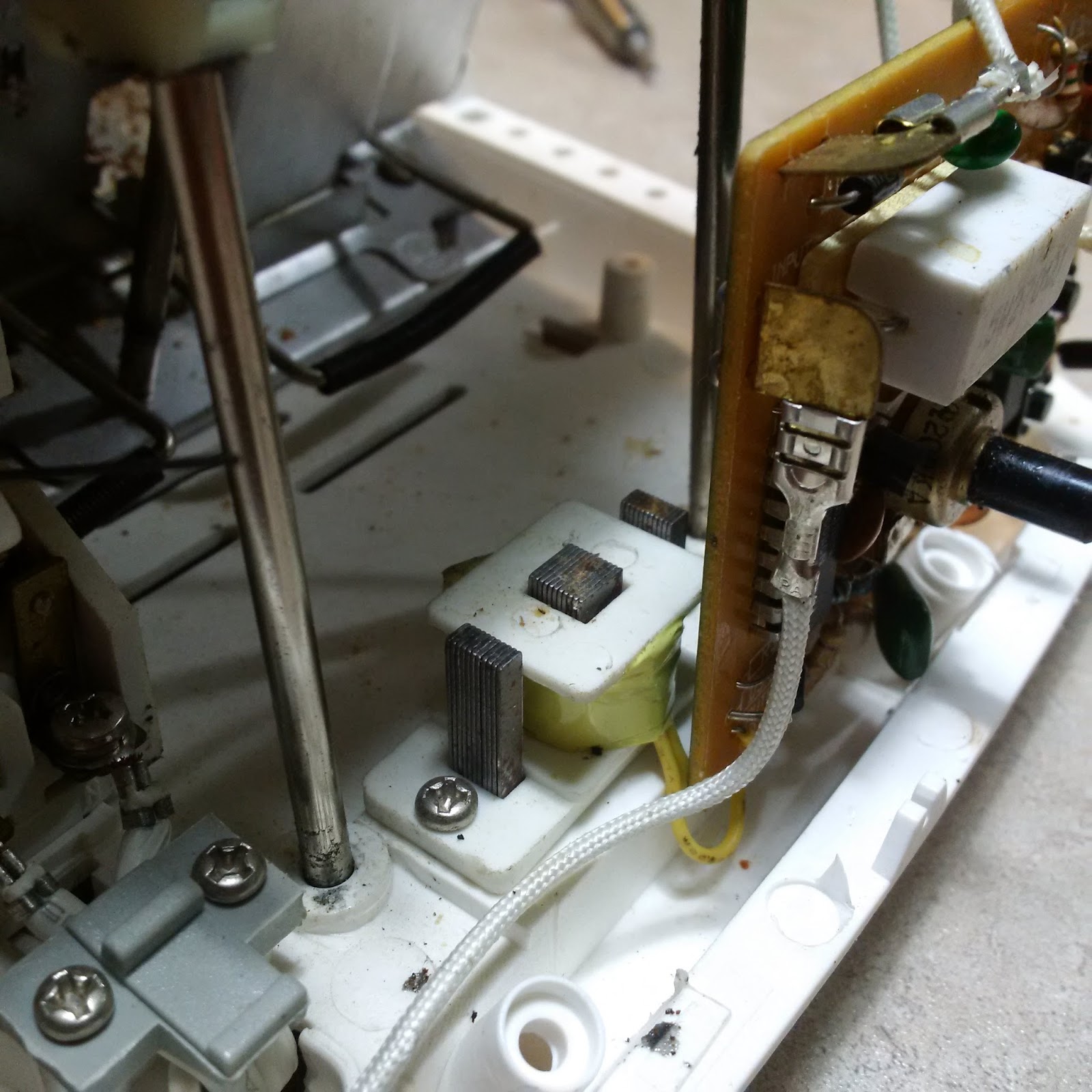 Another Day Another Project Fixing Our TFAL Toaster (Type 87447.7)