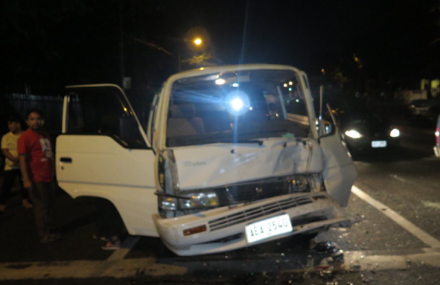JOLINA MAGDANGAL CAR CRASHES AT QC JOLINA MAGDANGAL CAR CRASHES AT QC