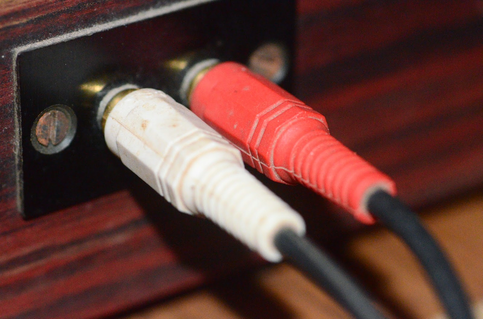 Digitizing Vinyl 03 Connecting turntable to amplifier