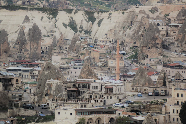 The popular town of Avanos is set on the banks of the Kizlirmak the Red River, is one of the popular tourist destination to visit in Cappadocia, Turkey The popular town of Avanos is set on the banks of the Kizlirmak the Red River, is one of the popular tourist destination to visit in Cappadocia, Turkey