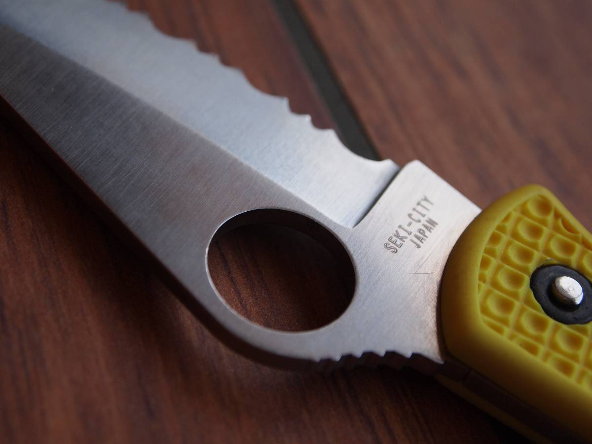 The wandering axeman Pocket Knives I Own and