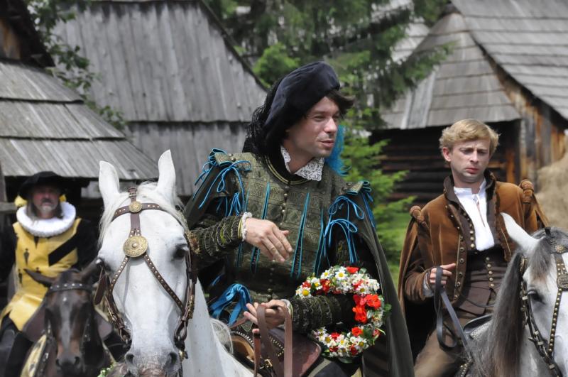 FILMY KOSTIUMOWE Sedmero krkavců (2015)