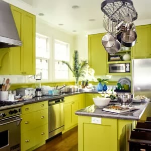 Cocinas color verde en estilo clásico - Colores en Casa
