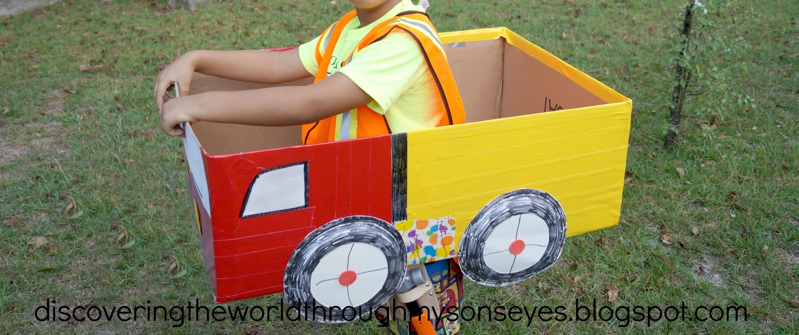 Discovering the World Through My Son's Eyes T is for Truck! Dump