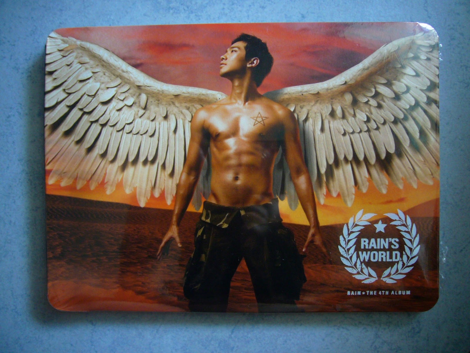 человек под дождем. Rain i m. под дождем без зонта. Monsoon shizo. Soaked clothes in the rain.