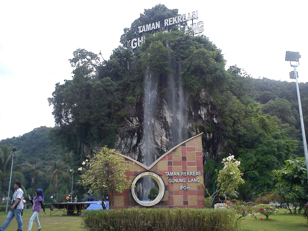 Beautiful Ipoh Bougainvillea City Gunung Lang Recreational Park