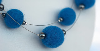 Filzkette Jeansblau - necklace with felted beads and SWAROVSKI Elements