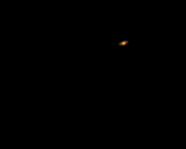 Looking at Saturn with 600mm telephoto lens