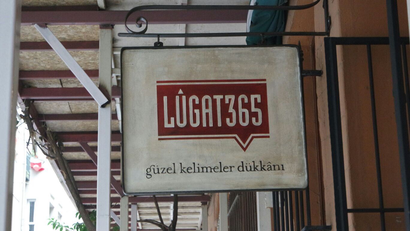 Güzel Kelimeler Dükkanı - Bakış Açısı