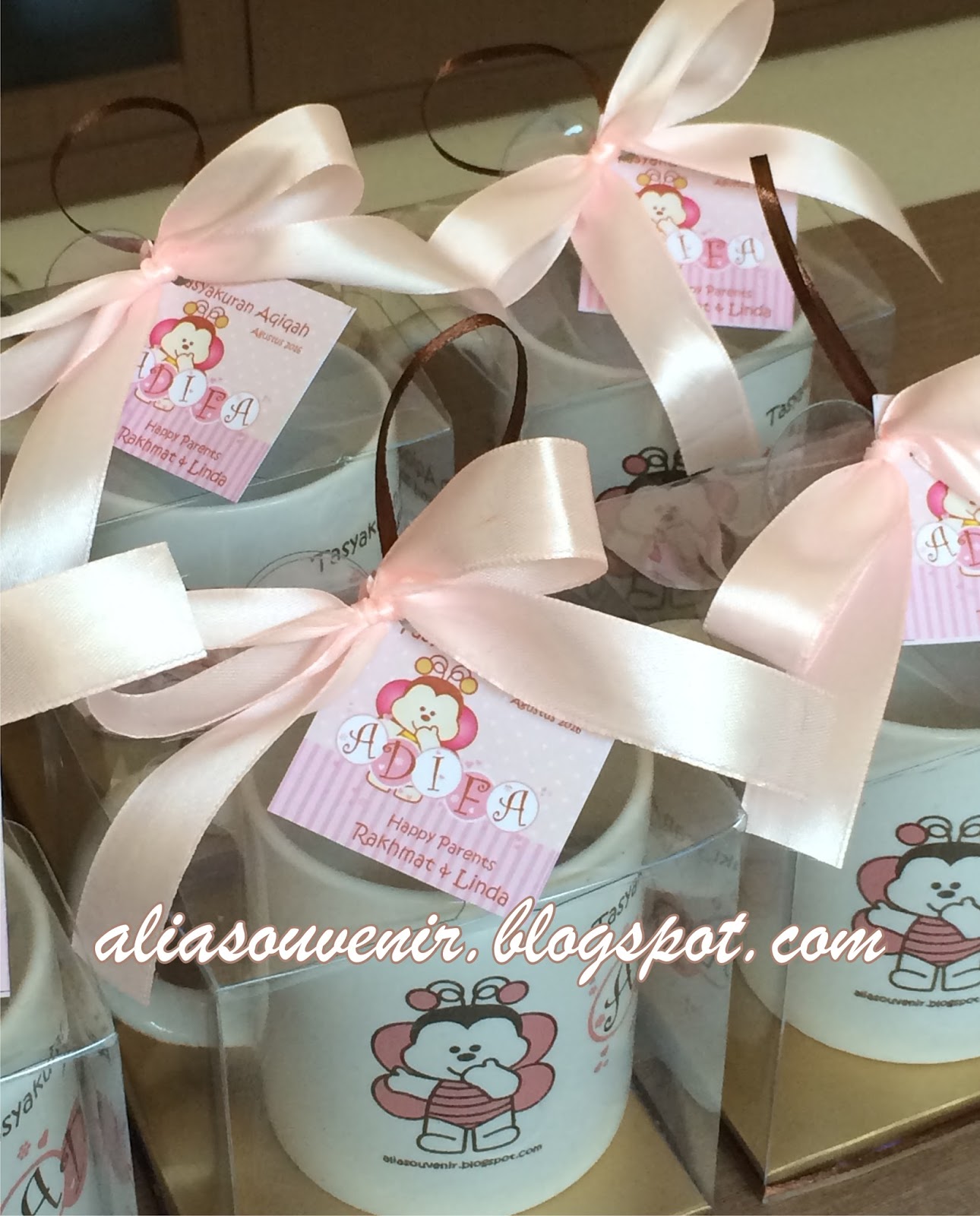 alia souvenir Souvenir Mug Sablon 2 Warna Design Kelahiran Bayi Kemas