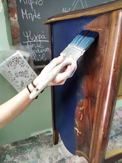 Η κονσόλα του "Jackson Pollock" 5 Annie Sloan Greece Η κονσόλα του "Jackson Pollock" 5 Annie Sloan Greece