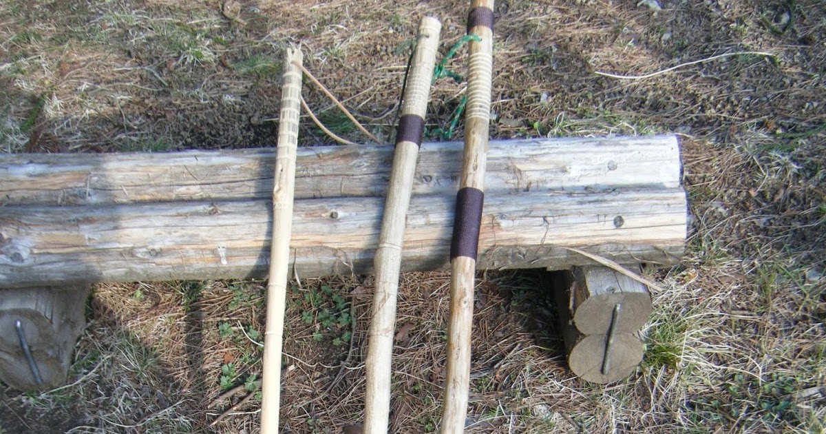 Le Bushcraft D Alex Fiche 57 Comment Fabriquer Simplement Un Baton De Marche En Bois