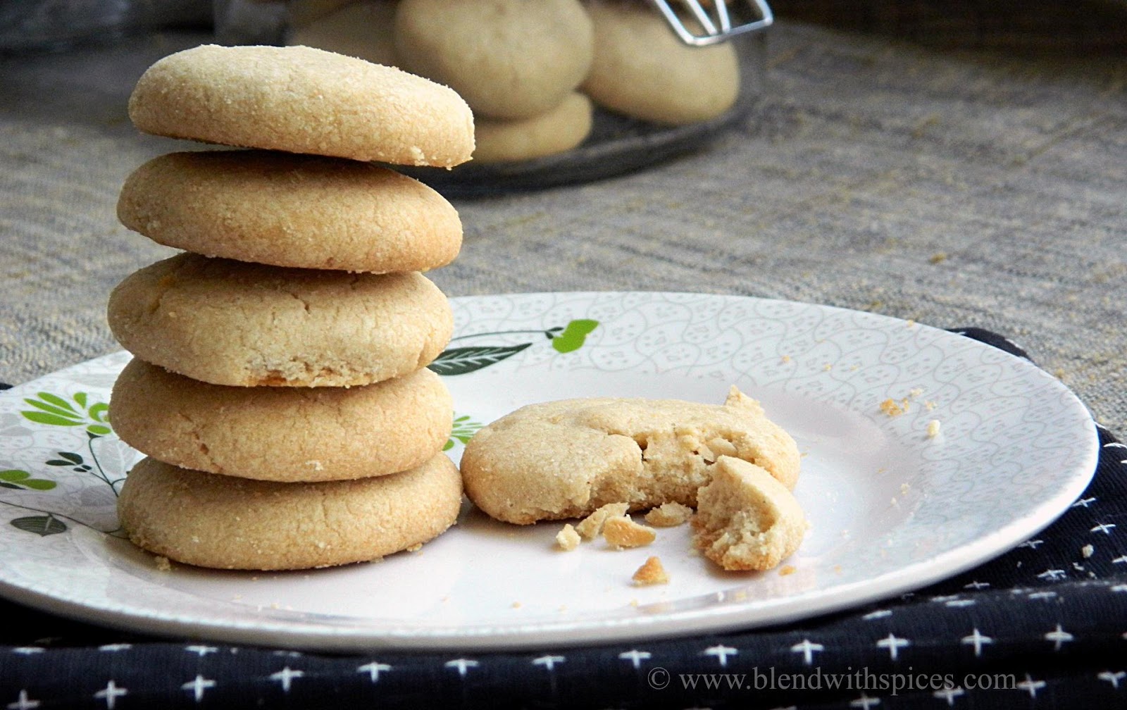 Eggless Wheat Cashew Cookies Recipe easy cashew cookies recipe with whole wheat flour, eggless cookies recipes